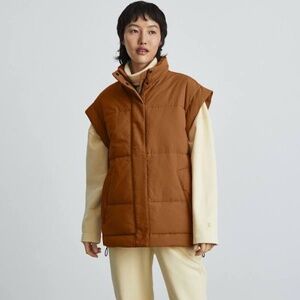 Everlane Renew vest